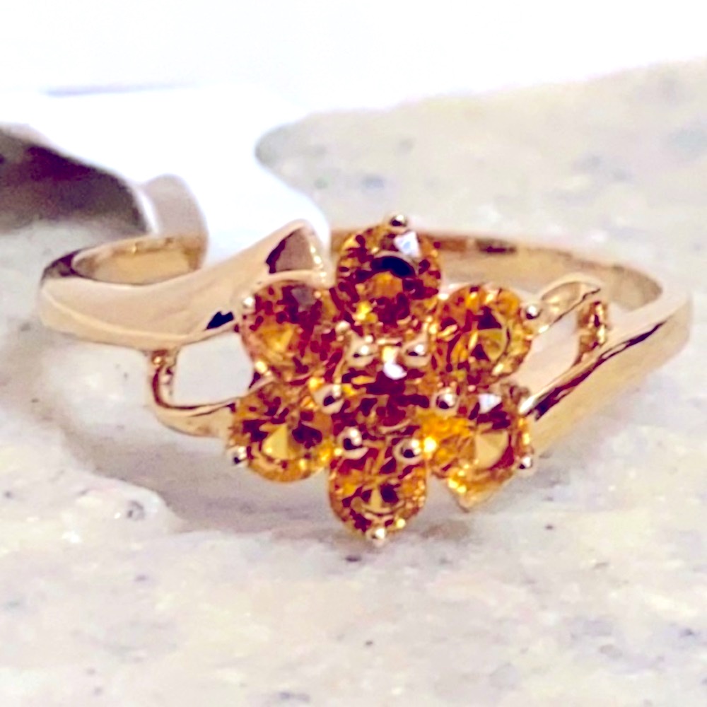 10k 100ct Yellow Sapphire Flower Ring